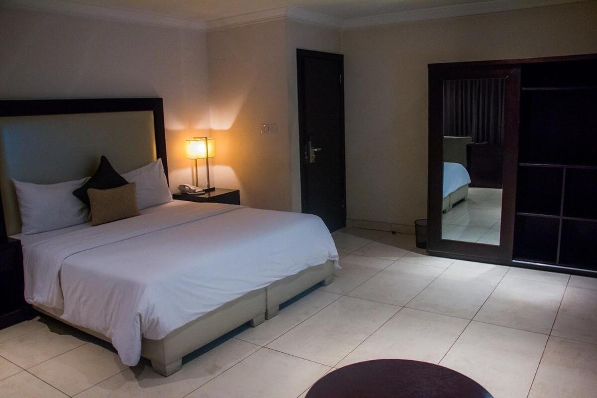 לגוס S & S Hotel & Suites מראה חיצוני תמונה