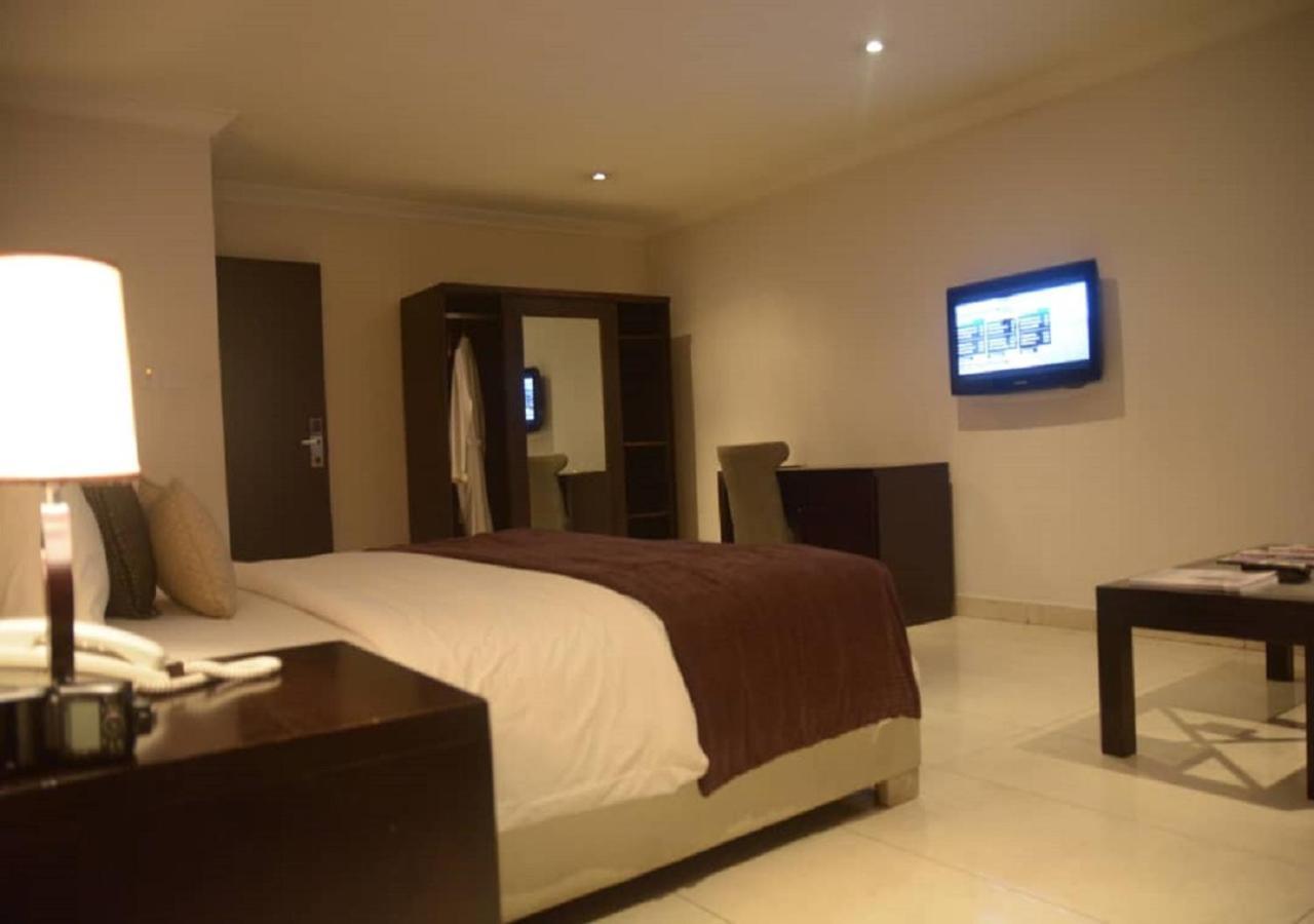 לגוס S & S Hotel & Suites מראה חיצוני תמונה
