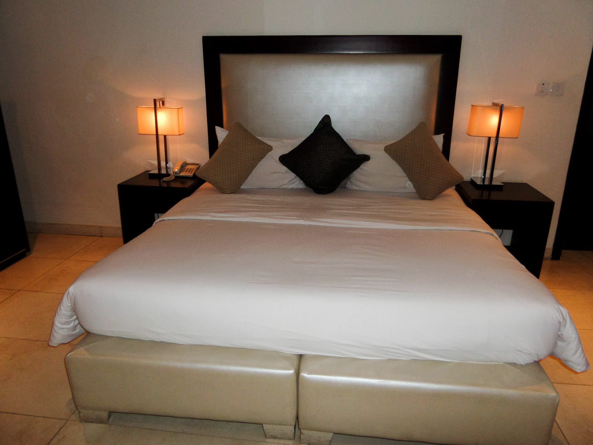 לגוס S & S Hotel & Suites מראה חיצוני תמונה